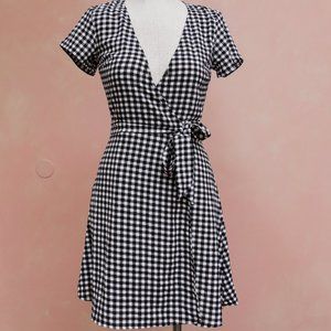 H&M Black & White Checkered Wrap Dress Size 2 XS